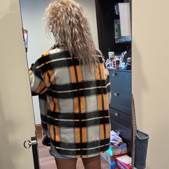 NWOT LOUIS LILIYA Plaid Print Fuzzy Jacket - Picture 13 of 15